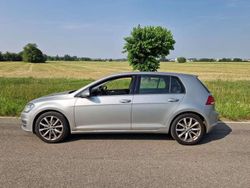 Argento Usata 2014 VW Golf VII Highline Tre volumi | 11.000 € (Ottimo prezzo)