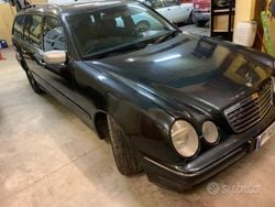 Other Usata 2000 Mercedes E270 Avantgarde Station wagon | 900 €