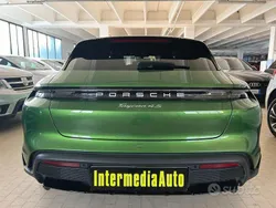 Verde Usata 2021 Porsche Taycan 4S Cross Turismo Tre volumi | 70.900 € (Buon prezzo)