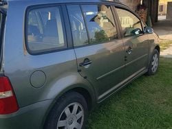 Grigio Usata 2005 VW Touran Monovolume | 1700 € (Buon prezzo)