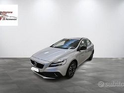 Bianco Usata 2019 Volvo V40 Plus Tre volumi | 15.999 € (Buon prezzo)