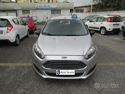Argento Usata 2013 Ford Fiesta Due volumi | 5900 € (Buon prezzo)