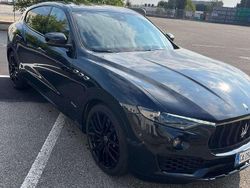 Nero Usata 2020 Maserati Levante GranLusso SUV | 45.500 € (Molto cara)