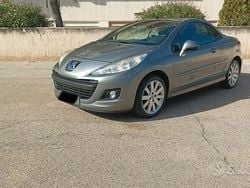 Grigio Usata 2012 Peugeot 207 CC Active Cabrio | 6900 € (Molto cara)