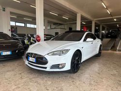 Bianco Usata 2015 Tesla Model S Performance Due volumi | 24.999 € (Buon prezzo)