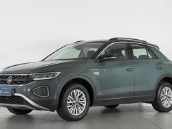 Petrol blue Usata 2022 VW T-Roc Life SUV | 21.800 € (Buon prezzo)