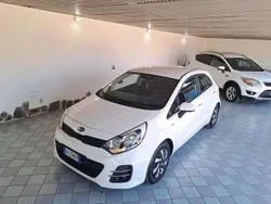 Usata 2017 Kia Rio City Tre volumi | 6650 € (Super prezzo)