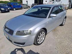 Argento Usata 2003 Audi A3 Attraction Tre volumi | 2500 € (Molto cara)