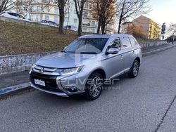 Grigio Usata 2019 Mitsubishi Outlander Instyle SUV | 17.950 € (Cara)