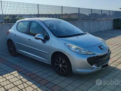 Usata 2009 Peugeot 207 Due volumi | 2550 € (Ottimo prezzo)