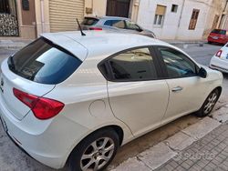 Bianco Usata 2011 Alfa Romeo Giulietta Due volumi | 6200 € (Super prezzo)