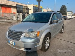 Argento Usata 2011 Chrysler Voyager Limited Monovolume | 3990 € (Ottimo prezzo)