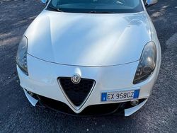 Usata 2014 Alfa Romeo Giulietta Tre volumi | 7500 € (Cara)