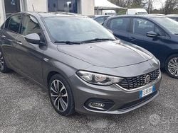 Grigio Usata 2016 Fiat Tipo Opening Edition Tre volumi | 5800 € (Buon prezzo)