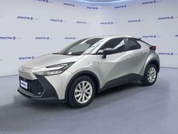 Silver [1l0] metallizzato Usata 2025 Toyota C-HR Active SUV | 25.990 € (Ottimo prezzo)