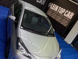 Grigio Usata 2018 Toyota Yaris Hybrid Tre volumi | 13.300 € (Buon prezzo)