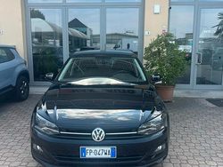 Nero Usata 2018 VW Polo Comfortline Tre volumi | 11.500 € (Buon prezzo)