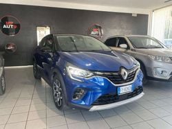 Blu/azzurro Usata 2020 Renault Captur Intens SUV | 13.700 € (Buon prezzo)