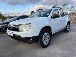 Bianco Usata 2012 Dacia Duster Lauréate SUV | 5490 € (Buon prezzo)