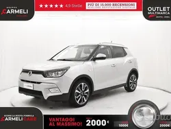 Grigio chiaro metallizzato Usata 2015 Ssangyong Tivoli SUV | 8900 € (Buon prezzo)