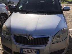 Grigio Usata 2009 Skoda Fabia Due volumi | 2800 € (Buon prezzo)