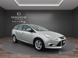 Grigio Usata 2012 Ford Focus Tre volumi | 3500 € (Buon prezzo)