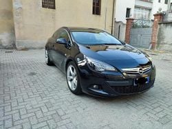 Nero Usata 2012 Opel Astra GTC Coupé | 9000 €