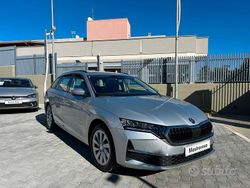 Argento Usata 2024 Skoda Octavia Selection Station wagon | 27.000 € (Ottimo prezzo)