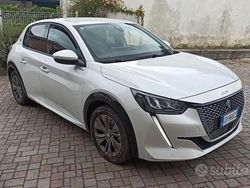 Bianco Usata 2021 Peugeot e-208 Allure Due volumi | 15.500 € (Buon prezzo)