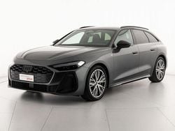 Grigio daytona perla Nuova 2025 Audi A5 Sportback S-Line Due volumi | 55.900 € (Super prezzo)