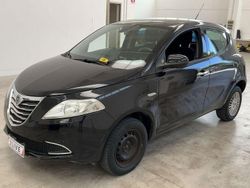 Nero Usata 2015 Lancia Ypsilon Due volumi | 7900 € (Buon prezzo)