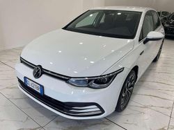 Bianco Usata 2022 VW Golf Style Tre volumi | 21.990 € (Buon prezzo)