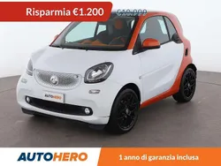Bianco Usata 2015 Smart ForTwo Coupé Due volumi | 9799 € (Buon prezzo)