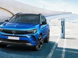 Karbon black Nuova 2025 Opel Grandland X S SUV | 25.990 € (Ottimo prezzo)