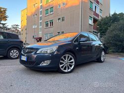 Blu Usata 2010 Opel Astra Cosmo Tre volumi | 4000 € (Buon prezzo)