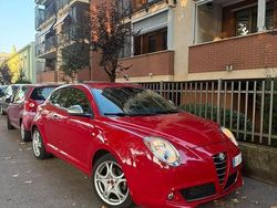 Rosso Usata 2010 Alfa Romeo MiTo Due volumi | 3400 € (Molto cara)