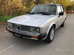 Grigio Usata 1981 Alfa Romeo Alfetta Tre volumi | 8500 €