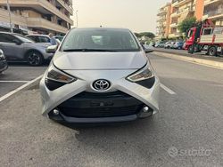 Grigio Usata 2020 Toyota Aygo Connect Style Due volumi | 9900 € (Ottimo prezzo)