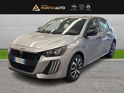 Grigio Nuova 2025 Peugeot 208 Style Due volumi | 20.250 € (Buon prezzo)