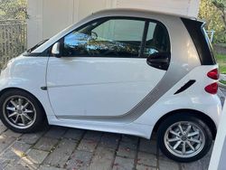 Bianco Usata 2013 Smart ForTwo Coupé Passion Due volumi | 6400 € (Buon prezzo)