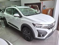 Bianco Usata 2024 Dacia Sandero Expression Tre volumi | 16.000 € (Buon prezzo)