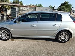 Grigio Usata 2005 Opel Signum Due volumi | 1800 €