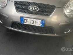 Grigio Usata 2011 Kia Picanto Due volumi | 2800 € (Buon prezzo)
