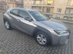 Grigio Usata 2022 Lexus UX 250h Business Edition SUV | 21.600 € (Ottimo prezzo)