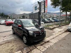 Nero Usata 2014 Renault Twingo Life Due volumi | 8500 € (Molto cara)