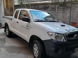Bianco Usata 2011 Toyota HiLux Pick-up | 17.500 €