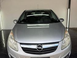Grigio Usata 2011 Opel Corsa Club Tre volumi | 2390 € (Super prezzo)