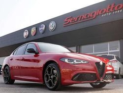 Rosso alfa Nuova 2025 Alfa Romeo Giulia Tre volumi | 53.900 € (Ottimo prezzo)