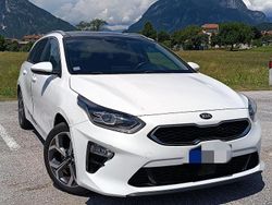 Bianco Usata 2018 Kia Ceed Due volumi | 13.500 € (Cara)