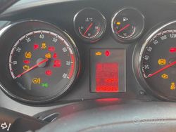 Grigio Usata 2012 Opel Meriva Monovolume | 6900 € (Molto cara)